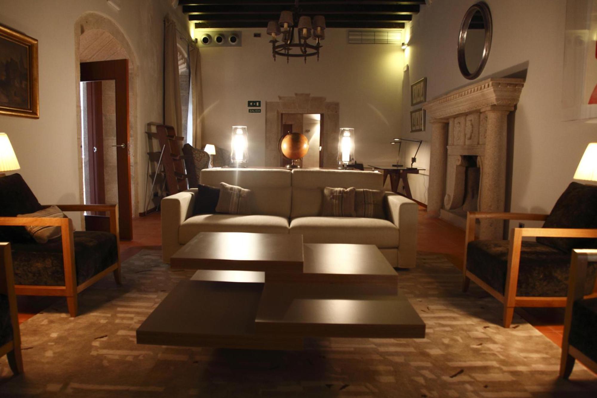 Parador De Caces Dış mekan fotoğraf
