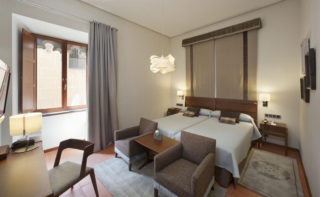 Parador De Caces Dış mekan fotoğraf